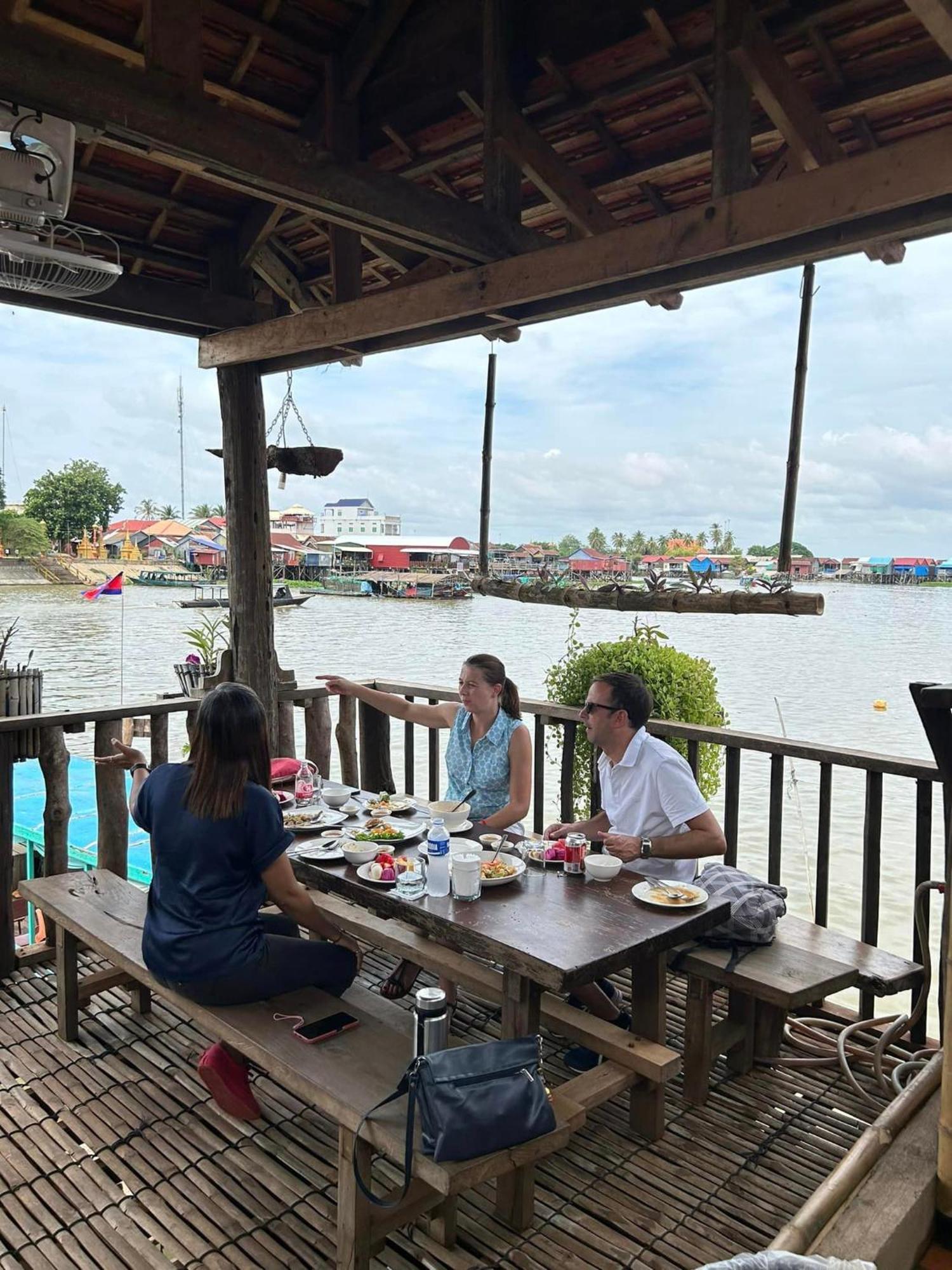 St 63 Home Stay & Tour Kampong Khleang Экстерьер фото